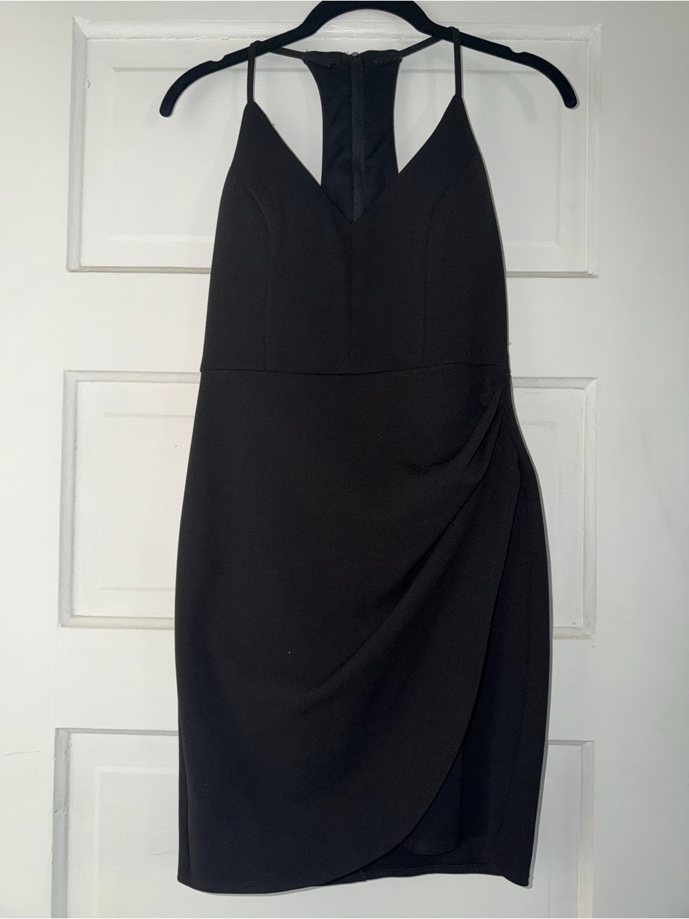 B. Smart Black V-Neck Spaghetti Strap Tulip Hem Mini Dress